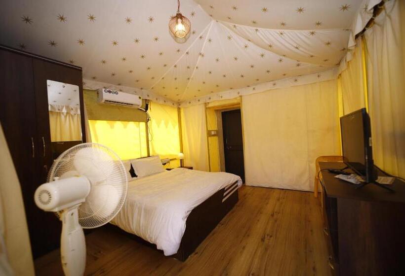 호텔 Indradhanush Hill Resort