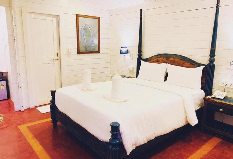 호텔 Lotusfeet Beach Resort Morjim