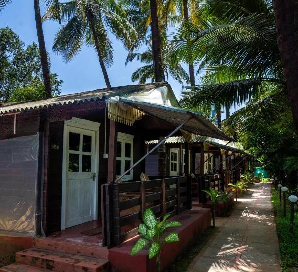 호텔 Lotusfeet Beach Resort Morjim