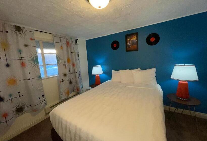 هتل Aiken S Lodge
