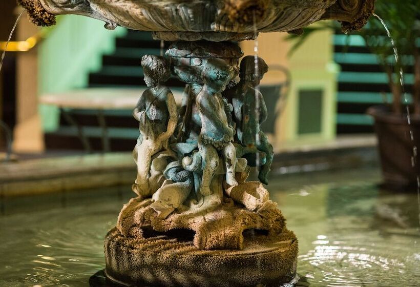 هتل Bella Vista Suites Lake Geneva