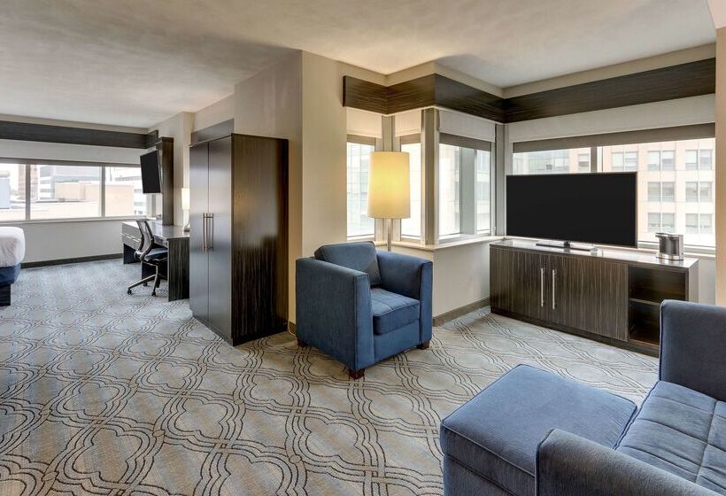 Отель Doubletree By Hilton St. Louis Forest Park