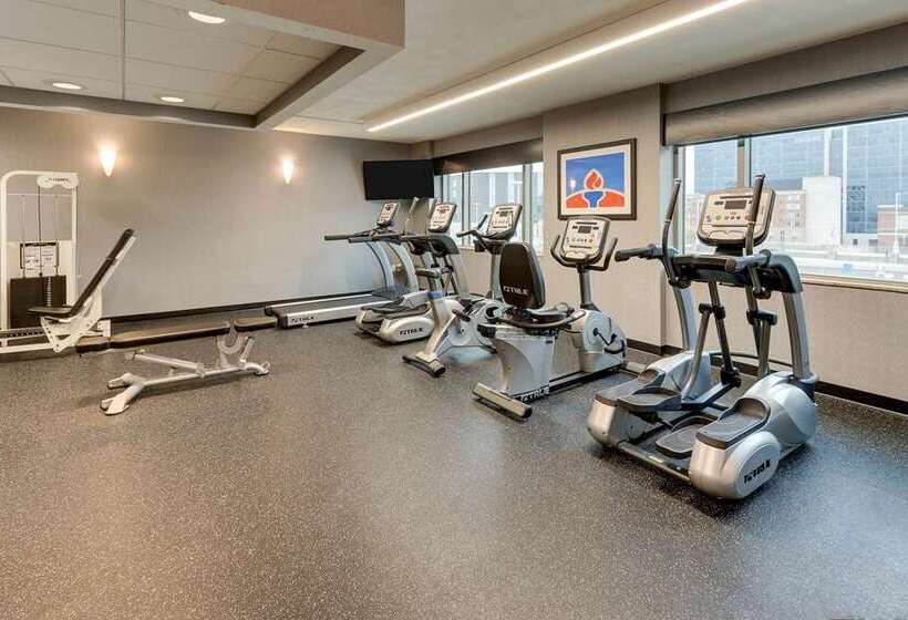 Отель Doubletree By Hilton St. Louis Forest Park