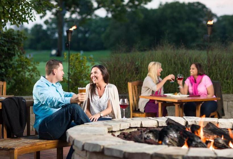 בית מלון כפרי Eaglewood Resort & Spa
