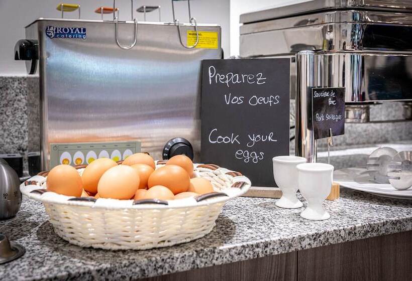 בית מלון כפרי Fraser Suites Paris La Défense