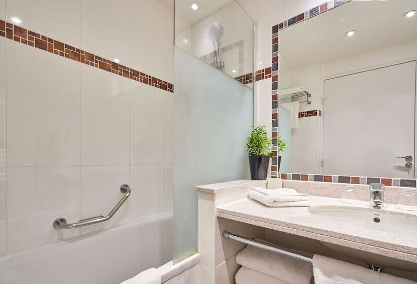 בית מלון כפרי Fraser Suites Paris La Défense