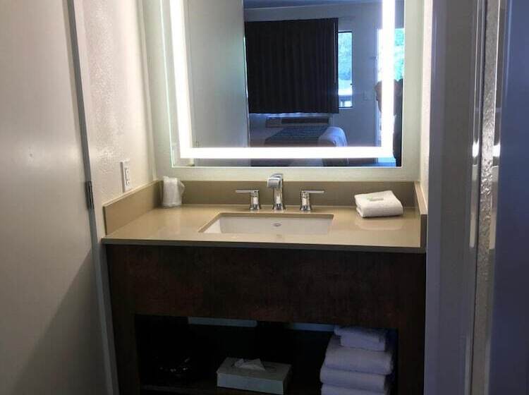 هتل Good Nite Inn Camarillo
