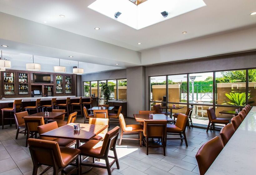 هتل Hyatt House Santa Clara