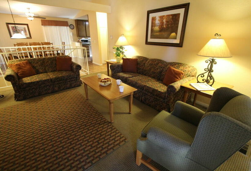 בית מלון כפרי Lake Arrowhead Chalets