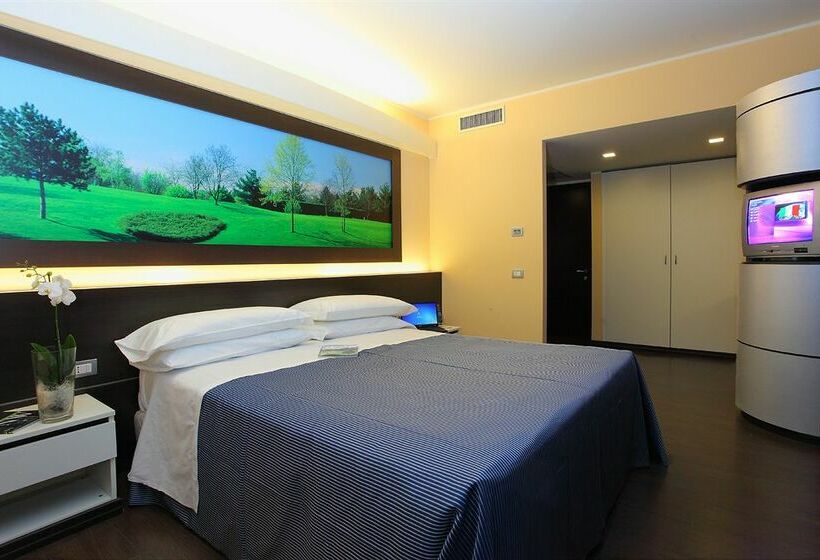 Hotelli Le Robinie Golf Resort