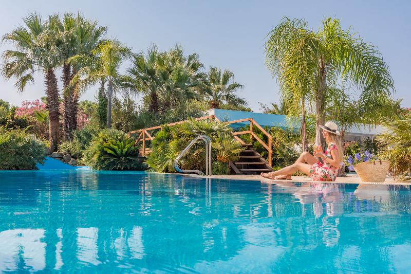 هتل Oleandri Resort Paestum