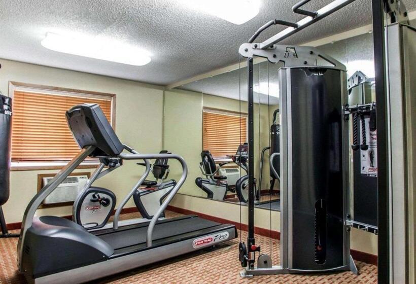 هتل Quality Inn & Suites Davenport Near I 80