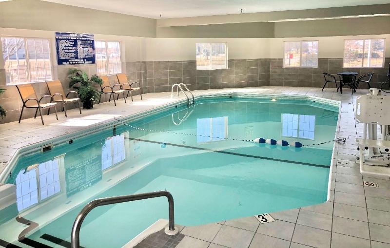 هتل Red Roof Inn & Suites Omaha  Council Bluffs