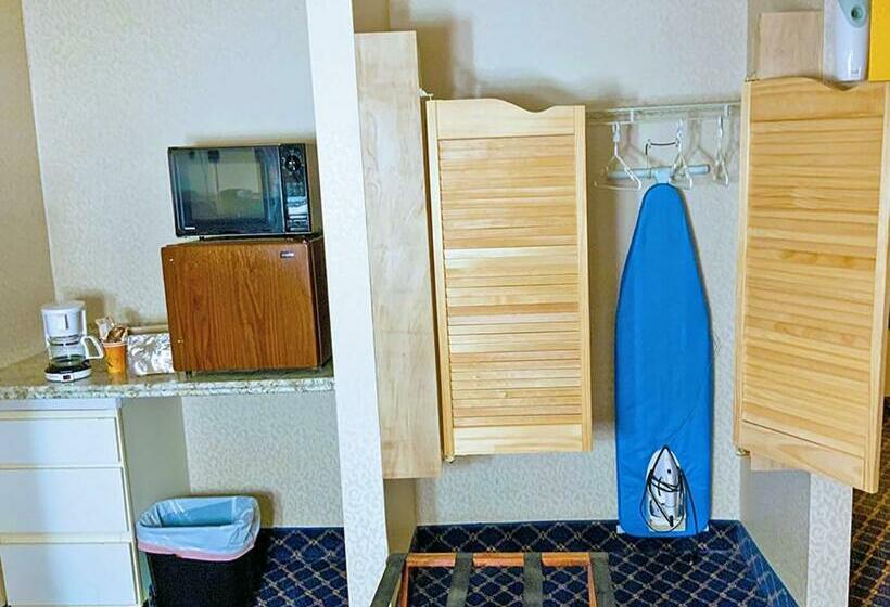 هتل Regency Inn & Suites