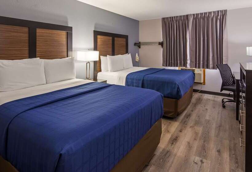 هتل Ramada By Wyndham Cedar Rapids South