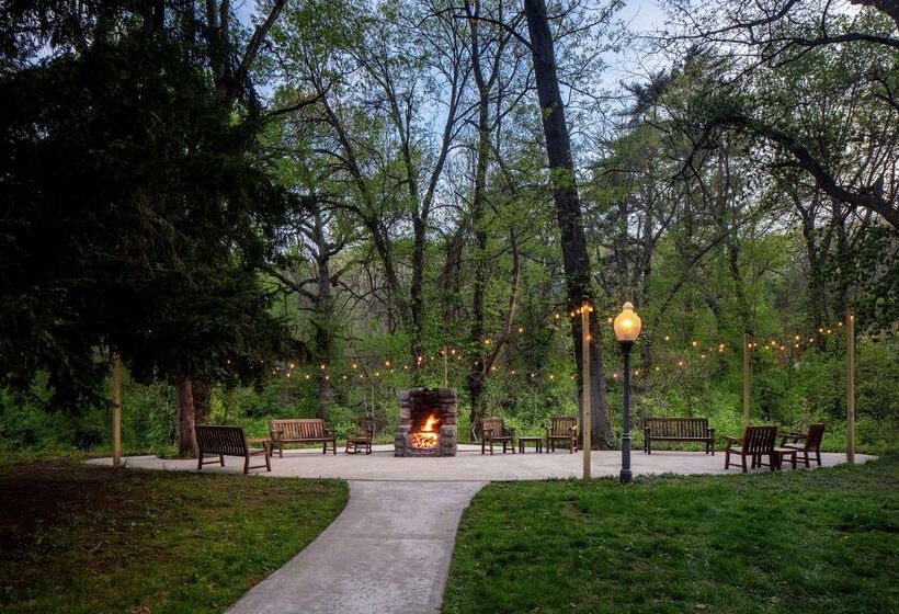 The Elms Hotel & Spa, A Destination By Hyatt