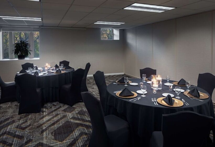 The Elms Hotel & Spa, A Destination By Hyatt