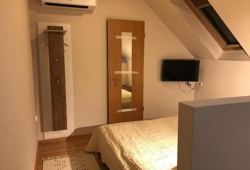 Bed and Breakfast Prosper Lovasklub Panzió