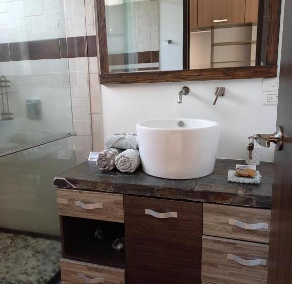 تختخواب و صبحانه Wayra Natura