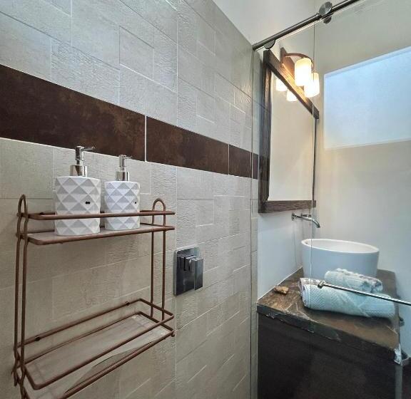 تختخواب و صبحانه Wayra Natura