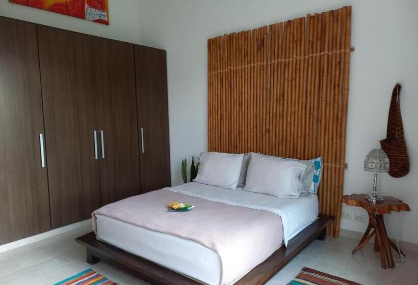 تختخواب و صبحانه Wayra Natura