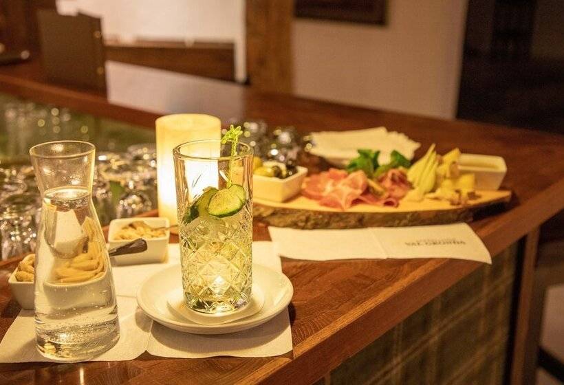 ホテル Alpenlodge Val Gronda