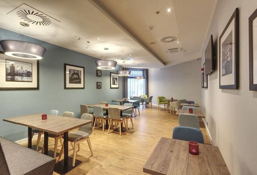 هتل Hampton By Hilton Stuttgart City Centre