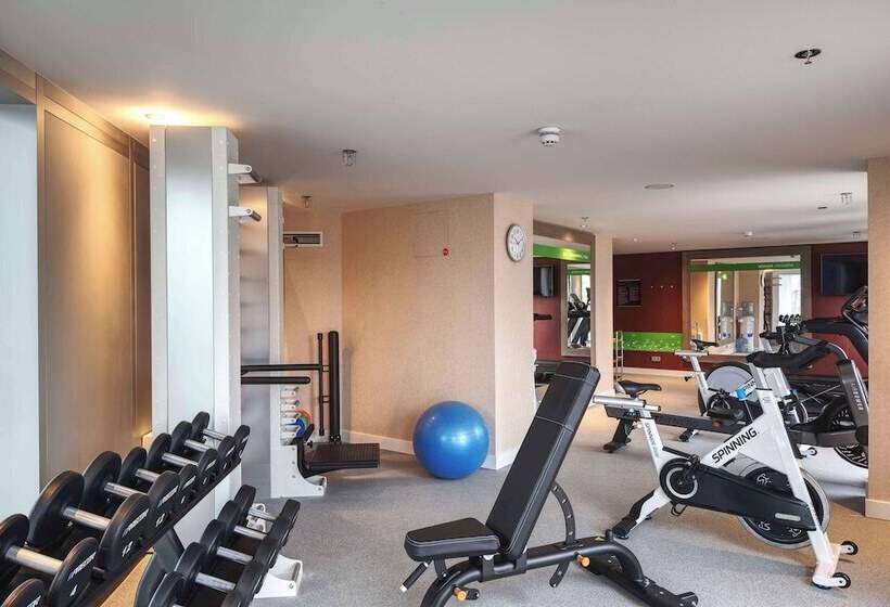 هتل Hampton By Hilton Stuttgart City Centre