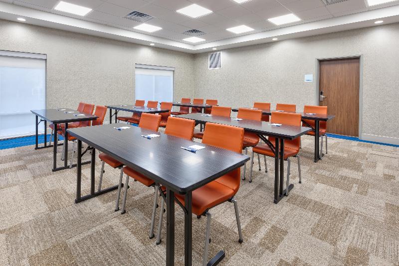호텔 Holiday Inn Express & Suites   Wooster, An Ihg
