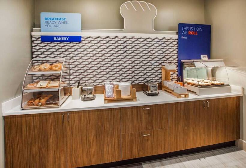 호텔 Holiday Inn Express & Suites   Wooster, An Ihg