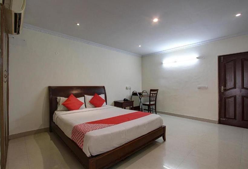 ホテル Oyo 45416 The Naagaa Residency