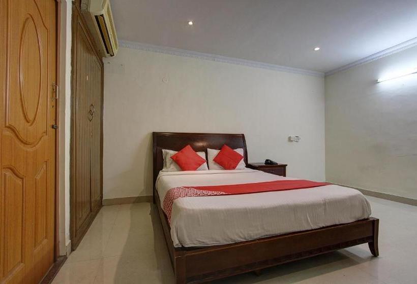 ホテル Oyo 45416 The Naagaa Residency