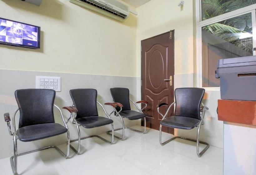 Отель Oyo 48373 Sri Darshanam Homes