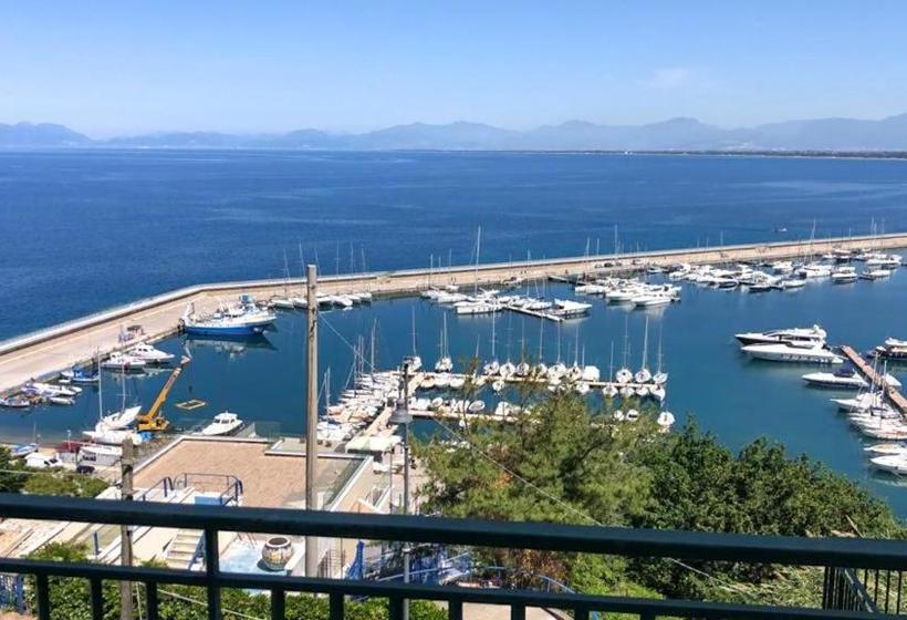 پانسیون Anreale Rooms Agropoli