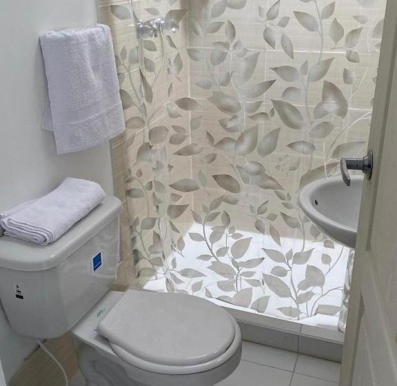 پانسیون Hostal Mochileros Inn