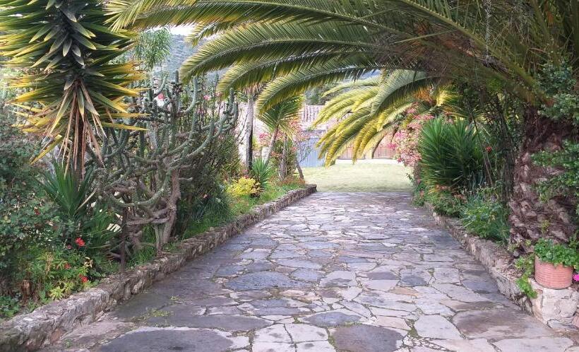 הוסטל Hostal Complejoturístico Santa Isabel