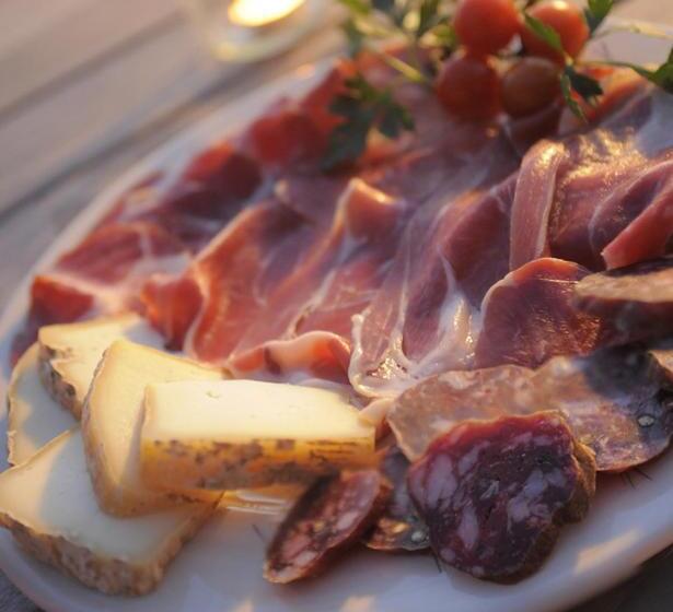 تختخواب و صبحانه Bergerie Du Prunelli