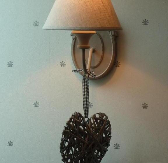 مبيت وإفطار Manoir De Turqueville Les Quatre Etoiles