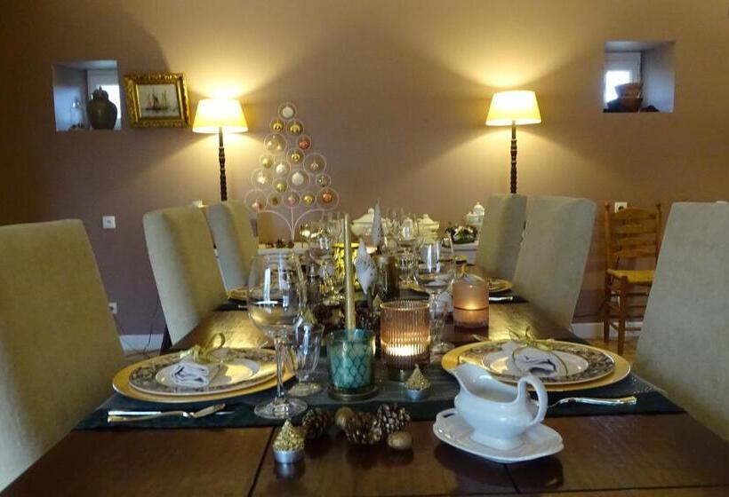 مبيت وإفطار Manoir De Turqueville Les Quatre Etoiles