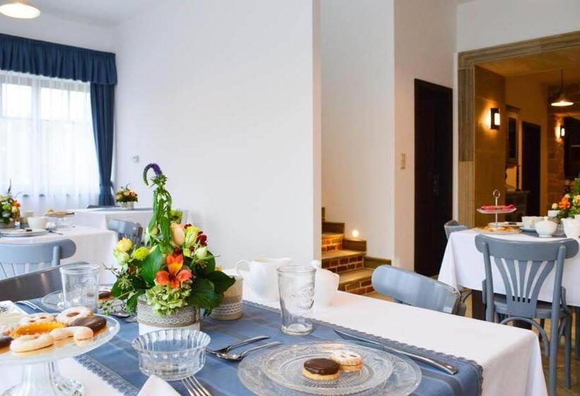 مبيت وإفطار Somhegyi öreg Hársfák Major Vendégház