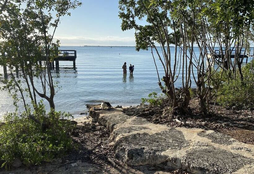 בית מלון כפרי Bahia Bay Resort