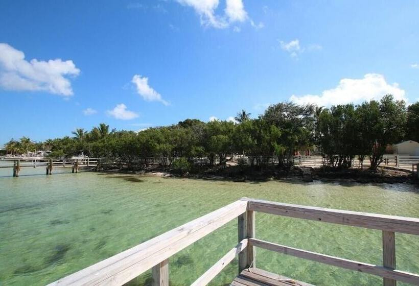 בית מלון כפרי Bahia Bay Resort