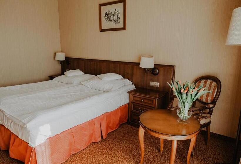 בית מלון כפרי Delfin Spa&wellness