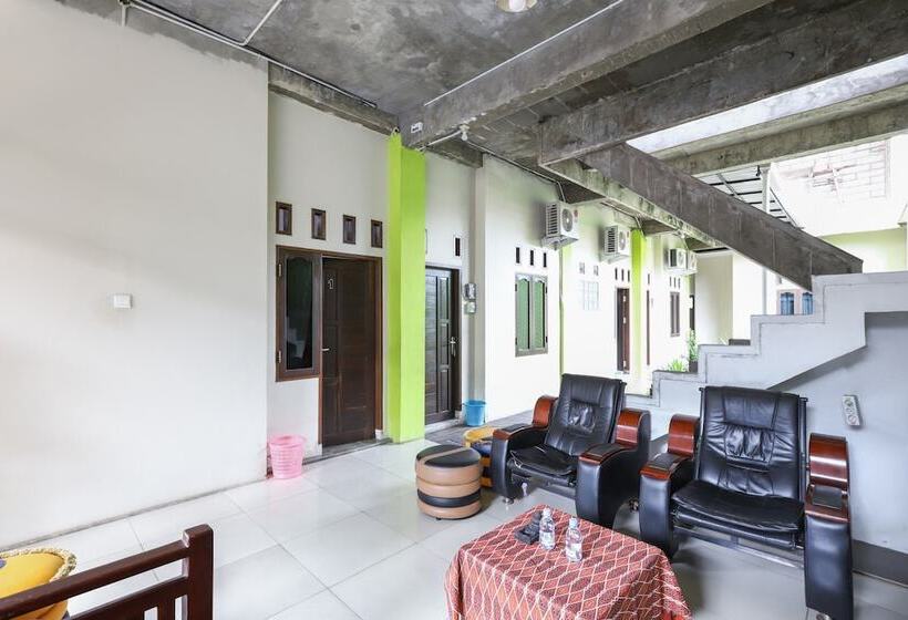 فندق Oyo 3830 Dfarys Gh Syariah