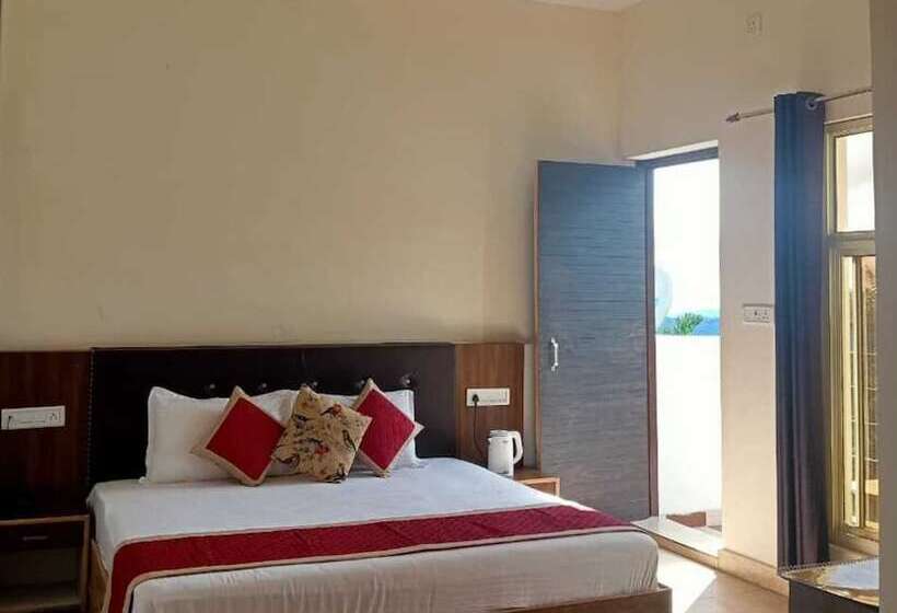 בית מלון כפרי Sunny Pines Resort