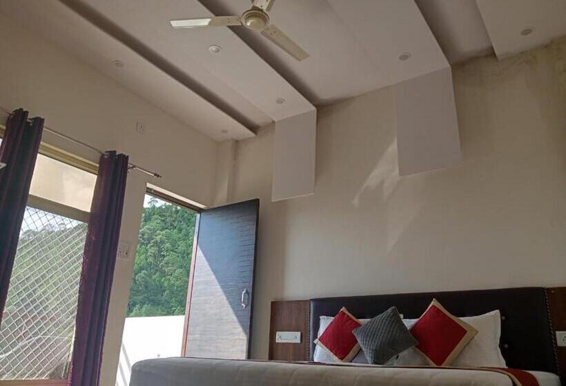 בית מלון כפרי Sunny Pines Resort