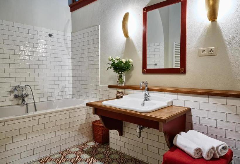 פנסיון Barta Pince Rákóczi Lakosztályok