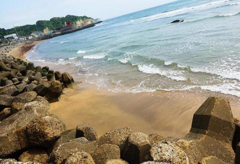بنسيون Minami Bousou Ocean Front Vila Iwafune