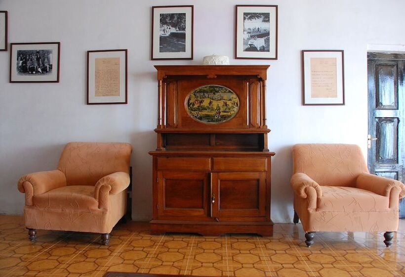 منتجع Tree Of Life Grand Oak Manor Binsar