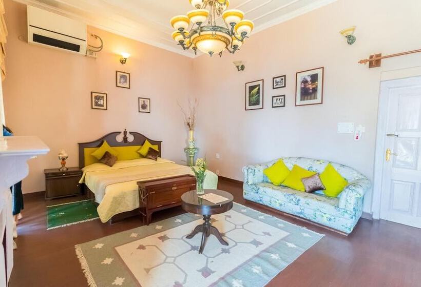 منتجع Tree Of Life Grand Oak Manor Binsar